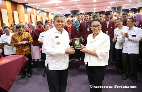 Mahasiswa Unhan Menerima Kuliah Umum dari Menteri Luar Negeri RI Retno L.P. Marsudi
