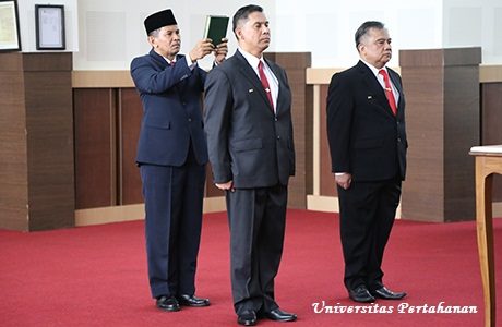 Unhan Laksanakan Upacara Pengangkatan Sumpah dan Pelantikan Jabatan Eselon II di Lingkungan Unhan