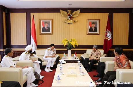 Rektor Unhan Terima Courtesy Call Vice Admiral AR Karve Flag Officer Commanding in CHIEF southern Naval Command, Indian Navy