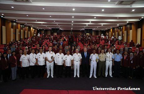 Mahasiswa Unhan Terima Kuliah Umum dari Admiral General Teodoro Lopez Calderon (Kasal Spanyol)