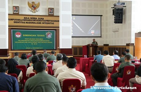 Rektor Unhan Menutup Bimnis Penyusunan Dokumen Pelaksanaan Anggaran TA. 2018