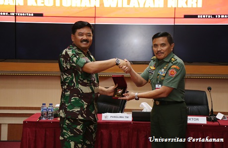 Mahasiswa Unhan Menerima Kuliah Umum dari Panglima TNI