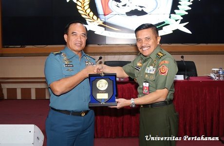 Mahasiswa Unhan Terima Kuliah Umum dari KASAL tentang Peran TNI AL Dalam Menjaga Stabilitas Keamanan Maritim
