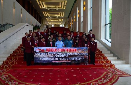 Mahasiswa Prodi Ekonomi Pertahanan (EP) FMP Unhan  Kunjungi HUAWEI Headquarter Beijing