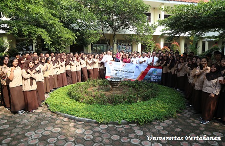 Unhan Mengajar di SMA Negeri 2 Kota Bogor dan SMA Negeri 5 Bogor oleh Program Studi SPS