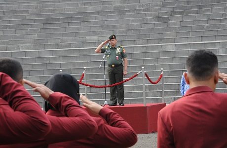 Unhan Laksanakan Upacara Bendera Bulanan