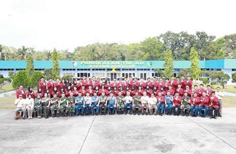 Mahasiswa Fakultas Manajemen Pertahanan Unhan Laksanakan Kunjungan Penelitian di Lanud Roesmin Nurjadin Provinsi Riau
