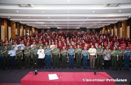 Panglima TNI Berikan Kuliah Umum Bagi Mahasiswa Unhan Tentang  Dimensi Sistem Pertempuran Modern