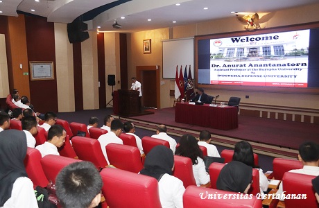 Unhan Terima Kuliah Umum dari Burapha University Thailand