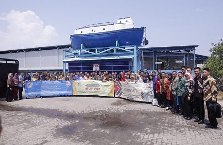 Mahasiswa Fakultas Keamanan Unhan Lakukan Kunjungan ke PT Daya Radar Utama Lampung