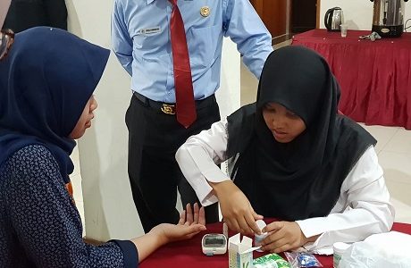 Unhan Sosialisasi Deteksi Dini Faktor Resiko Penyakit Tidak Menular (PTM)