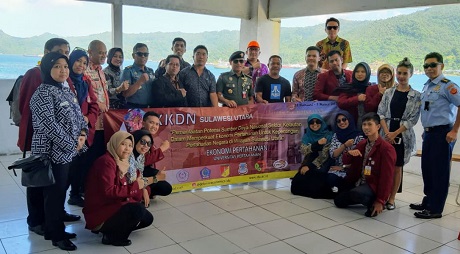 Fakultas Manajemen Pertahanan Unhan melaksanakan Riset ke kelompok nelayan Sengkanaung Bitung Sulawesi Utara.