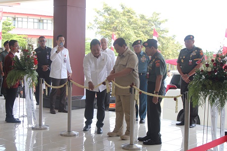 Menhan Resmikan Gedung Aula Merah Putih Unhan