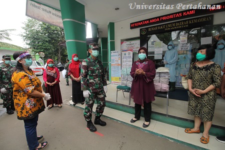 Penyerahan APD di RSUD Kemayoran