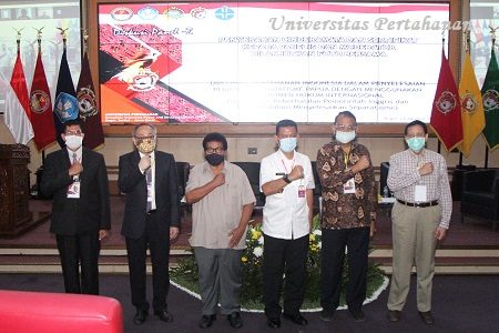 Unhan Laksanakan Diskusi Panel kedua Penelitian Tentang Papua