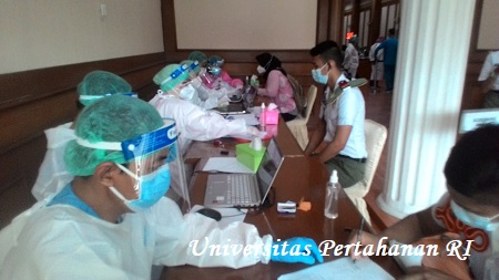 Civitas Akademika Unhan mulai dari Pegawai, Dosen dan Mahasiswa Unhan RI Mengikuti Program Vaksinasi kedua