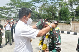 Rektor Unhan RI menyambut Kontingen Kadet Mahasiswa S1 Unhan RI Setelah Mengikuti Kejuaraan Pencak Silat Merpati Putih Bandung Lautan Api Championship