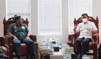 Rektor Unhan RI Terima Courtesy Call Komandan Sekolah Tinggi Teknologi Angkatan Laut.