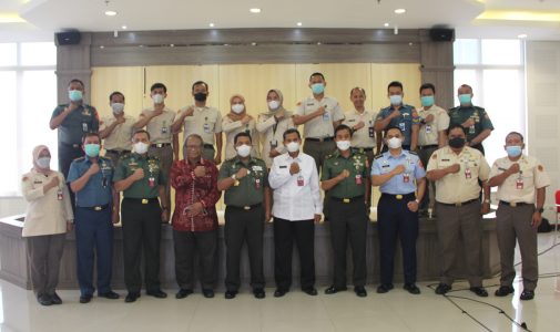 Fakultas Manajemen Pertahanan Unhan RI Selenggarakan Acara Pelepasan Purna Bakti Dosen
