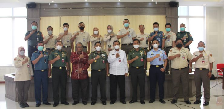 Fakultas Manajemen Pertahanan Unhan RI Selenggarakan Acara Pelepasan Purna Bakti Dosen