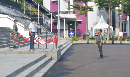 Unhan RI Laksanakan Upacara Bendera 17-an
