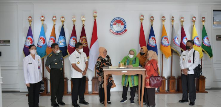 Wakil Rektor III Unhan RI Terima Kunjungan Audiensi Kongres Wanita Indonesia (KOWANI).