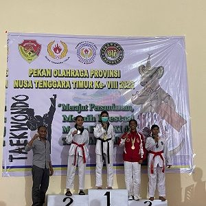 Dosen dan Kadet Mahasiswi Politeknik Pertahanan “Ben Mboi” Unhan RI Sukses Meraih Emas dan Perak Pada Pekan Olahraga Taekwondo Provinsi NTT Ke-VIII 2022