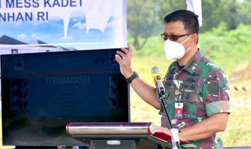 Rektor Unhan RI Menyaksikan Pemancangan Tiang Pertama, Pembangunan Laboratorium Terpadu dan Mess Kadet Mahasiswa S1 Unhan RI.