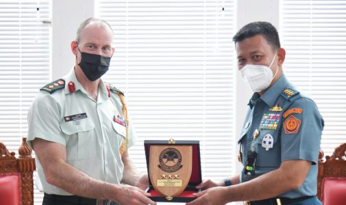 Rektor Unhan RI Menerima Kunjungan Courtesy Call Delegasi Atase Pertahanan Kanada.