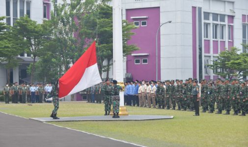 Unhan RI Melaksanakan Upacara Bendera Tanggal 17 Januari 2023.