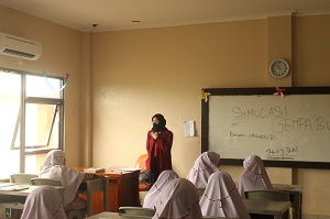 Mahasiswa Prodi Manajemen, Fakultas Keamanan Nasional Unhan RI Melaksanakan Kegiatan Unhan RI Mengajar.