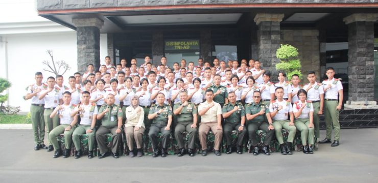 Kadet Mahasiswa S1 Prodi Teknik Informatika Fakultas Sains dan Teknologi Pertahanan Unhan RI Melaksanakan Studi Visit Ke Dinas Informasi dan Pengolahan Data TNI AD.