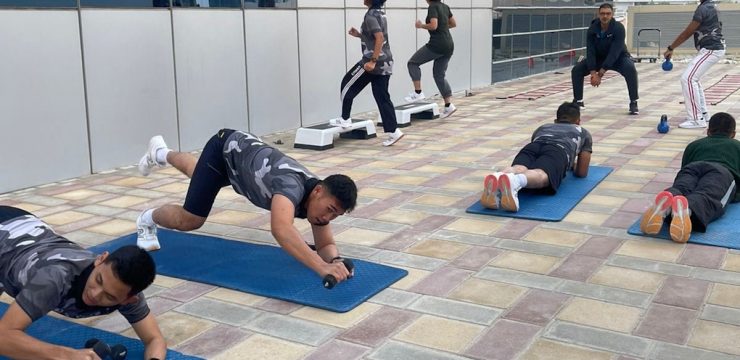 Kadet Mahasiswa Unhan RI Yang Ikut Pendidikan Di Rabdan Academy, Melaksanakan Kegiatan Olah Raga 