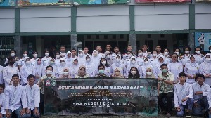 Kadet Mahasiswa S1 Prodi Biologi Militer FSTP Unhan RI Laksanakan PKM di SMAN 2 Cibinong