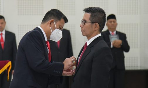 Rektor Unhan RI Pimpin Pelantikan dan Sertijab Pejabat Eselon I Unhan RI