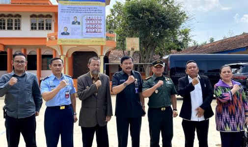 Mahasiswa Program Studi Manajemen Pertahanan FMP Unhan RI Melaksanakan Pengabdian Kepada Masyarakat Memperkuat Nilai-Nilai Bela Negara dan Kecintaan pada Tanah Air Melalui Wawasan Kebangsaan.
