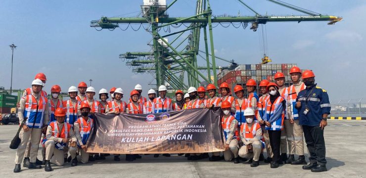 Kadet Mahasiswa Program Studi Teknik Sipil, Fakultas Sains dan Teknologi Pertahanan  Unhan RI Laksanakan Kuliah Lapangan Di Pelabuhan Kalibaru PT. Pelindo dan Rumah Pompa Waduk Pluit.