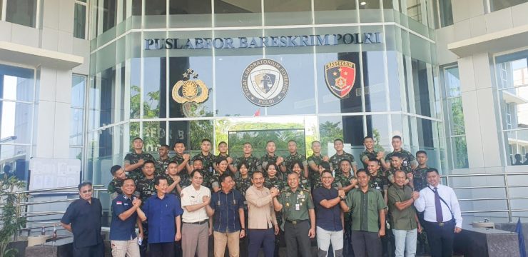 Kadet Mahasiswa Program Studi Informatika, Fakultas Sains dan Teknologi Pertahanan Unhan RI, Melakukan Kuliah Lapangan di Puslabfor Bareskrim Polri, Sentul. 