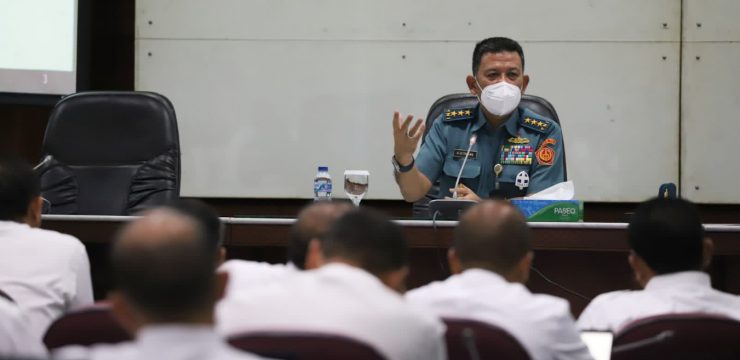 Rektor Universitas Pertahanan Republik Indonesia  Berikan Ceramah  Kepada Peserta Program Pendidikan Singkat Angkatan  XXIV Tahun 2023 di Lemhanas RI.