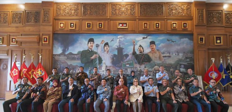 Fakultas Farmasi Militer Unhan RI Selenggarakan Focus Group Discussion Tinjauan Visi, Misi, Tujuan dan Strategi, serta Kurikulum Prodi Profesi Apoteker (PSPA) FFM Unhan RI.