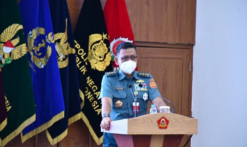 Rektor Universitas Pertahanan RI Menjadi Pembicara Utama dalam Diskusi Panel SBS Kepemimpinan di Sesko TNI.