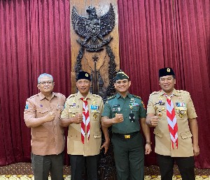 Rektor Unhan RI Melaksanakan Audiensi dengan Gubernur Jawa Timur