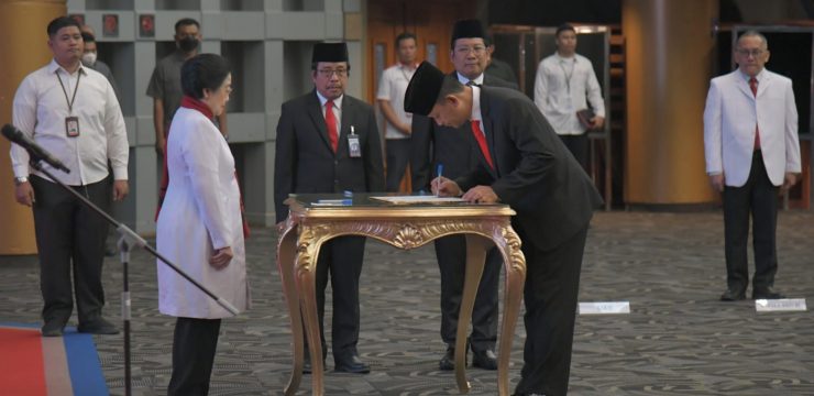 Presiden RI Ke – 5 Prof. (H.C.) Dr. (H.C.) Hj. Diah Permata Megawati Setiawati Soekarnoputri, sebagai Ketua Dewan Pengarah Badan Riset dan Inovasi Nasional (BRIN) secara resmi melantik Laksamana Madya TNI (Purn.) Prof. Dr. Ir. Amarulla Octavian, M.Sc., DESD., ASEAN.Eng., sebagai Wakil Kepala Badan Riset dan lnovasi Nasional.