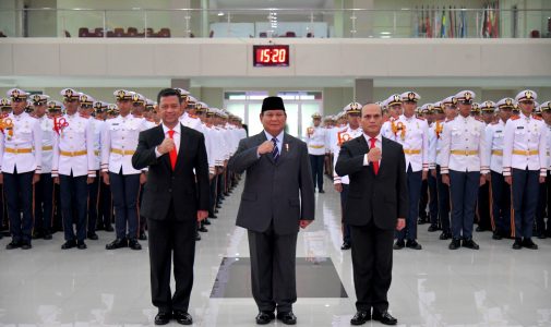 Menteri Pertahanan Republik Indonesia Prabowo Subianto Memimpin Langsung Upacara Pengangkatan Sumpah, Pelantikan dan Serah Terima Jabatan, Rektor Universitas Pertahanan RI.