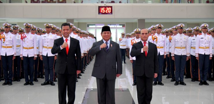 Menteri Pertahanan Republik Indonesia Prabowo Subianto Memimpin Langsung Upacara Pengangkatan Sumpah, Pelantikan dan Serah Terima Jabatan, Rektor Universitas Pertahanan RI.