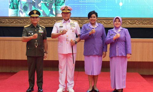 Panglima TNI Laksamana TNI Yudo Margono, S.E., M.M., Menerima Laporan Korp Kenaikan Pangkat Rektor Unhan RI Letnan Jenderal TNI Jonni Mahroza, P.hD.,