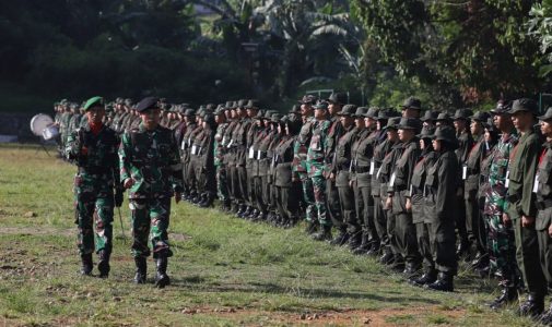 Rektor Unhan RI Membuka Latihan Dasar Bela Negara untuk Mahasiswa Baru Program Pascasarjana TA. 2023/2024.