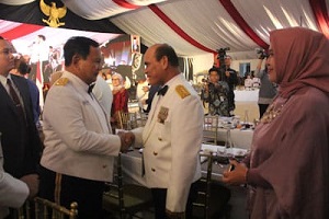 Rektor Unhan RI Hadiri Upacara Parade Senja dan Gala Dinner HUT ke-78 TNI di Kemhan RI