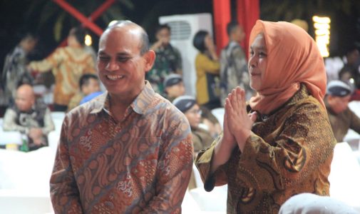 Rektor Unhan RI Menghadiri Pagelaran Wayang Kulit HUT Ke-78 TNI.