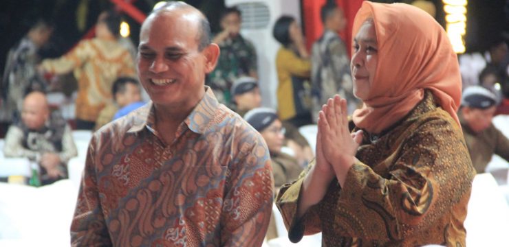 Rektor Unhan RI Menghadiri Pagelaran Wayang Kulit HUT Ke-78 TNI.